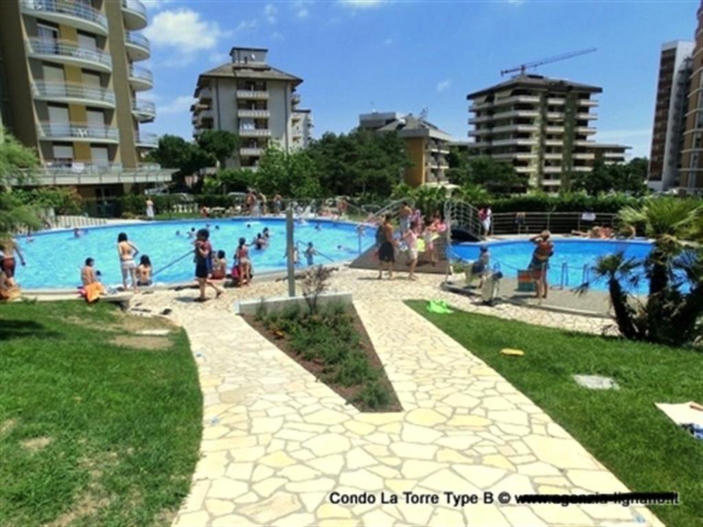 Lignano Sabbiadoro with pool Exterior foto